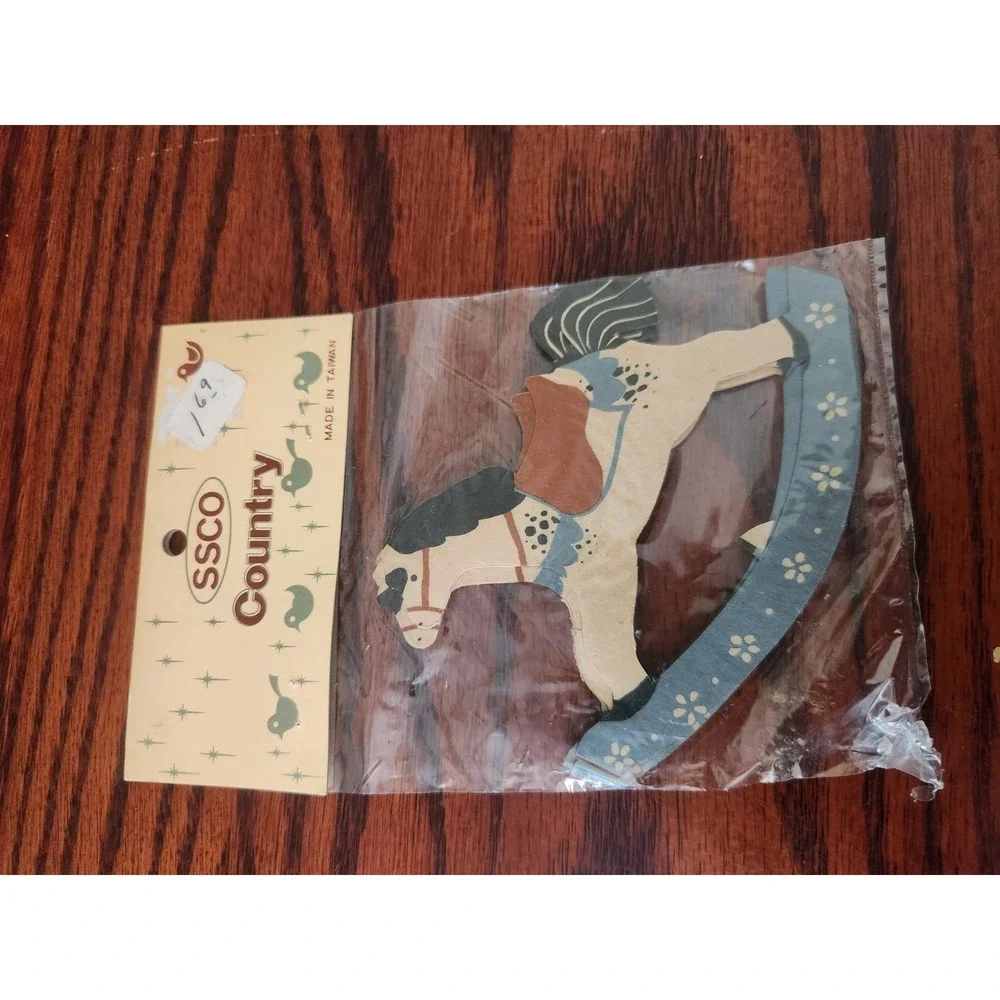 Vintage NOS SSCO Country‎ Rocking Horse 9 Foot Paper Garland Made In Taiwan
